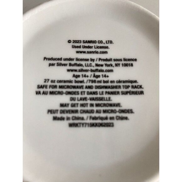 Set Of 2 Sanrio Hello Kitty Ceramic 27 Oz Bowl Christmas Tree Dress Snowflake - Picture 12 of 13